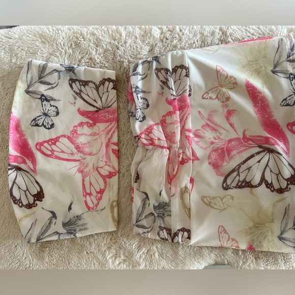 Selling set only worn once!!! - Picture 2 of 3